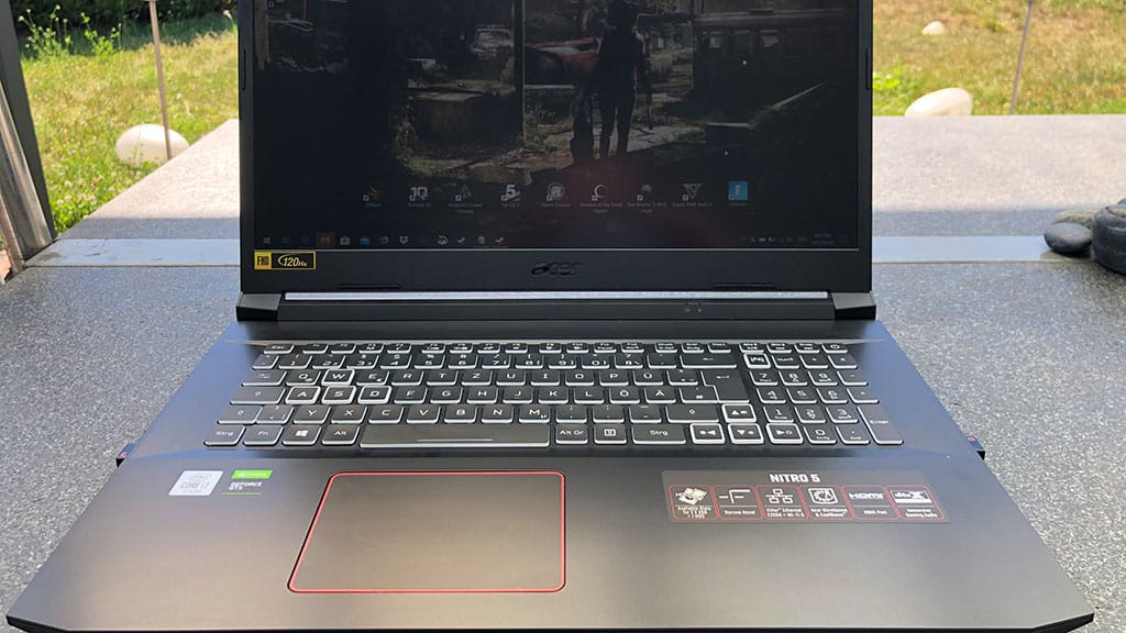 Acer Nitro 5 mit großem Touchpad