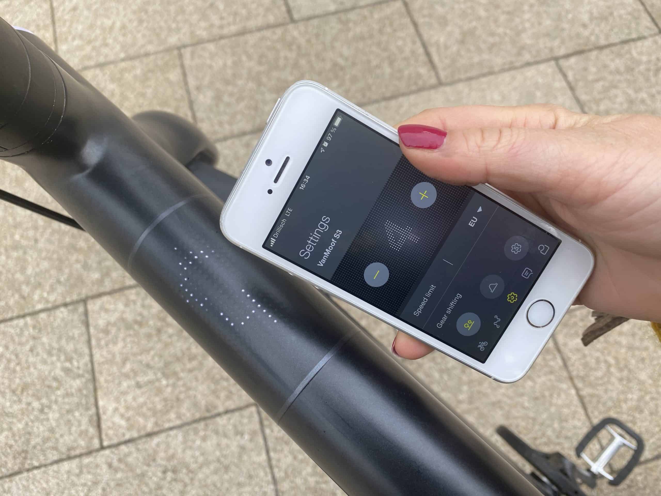 Fahrunterstützung am VanMoof S3 E-Bike per App einstellen