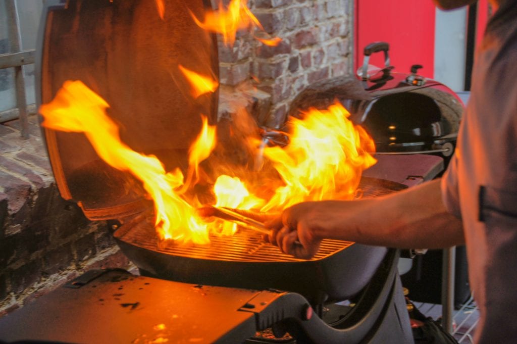 Grilltipps große Flammen vermeiden