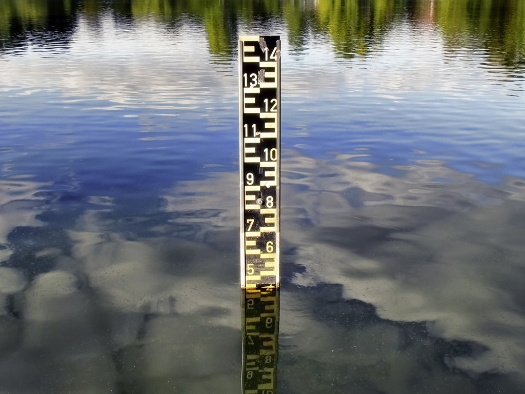 Maßstab für Wasserstand.