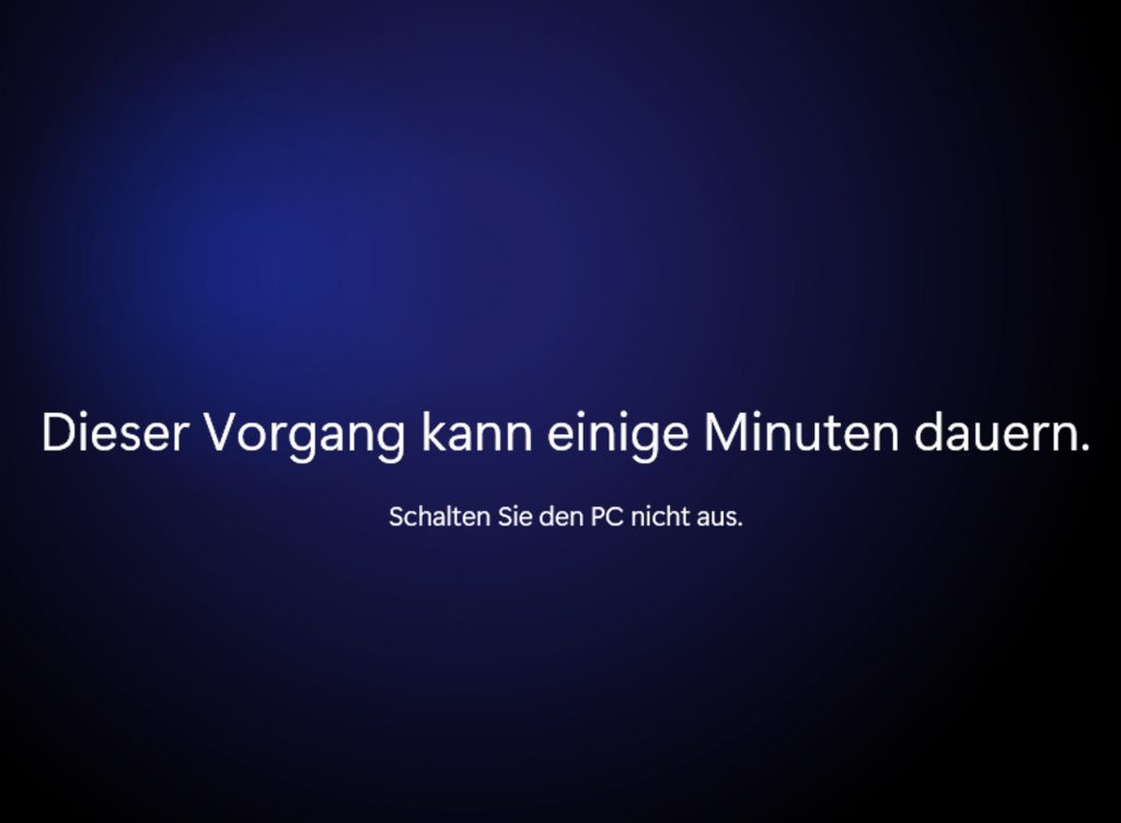 Das Bild zeigt das Upgraden von Win 10 auf Win 11