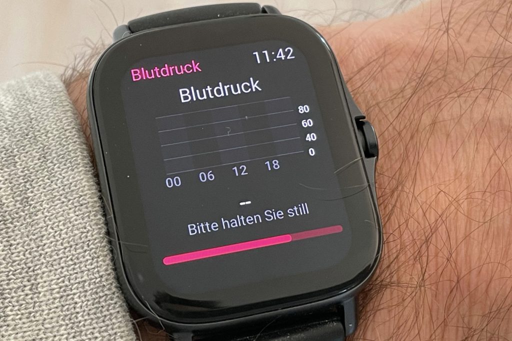 Amazfit GTS 2e am Handgelenk