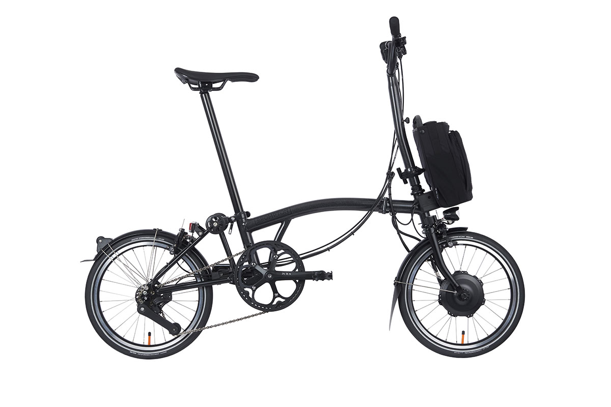 Brompton Electric P Line: Detailaufnahme des E-Faltrads in Seitenansicht