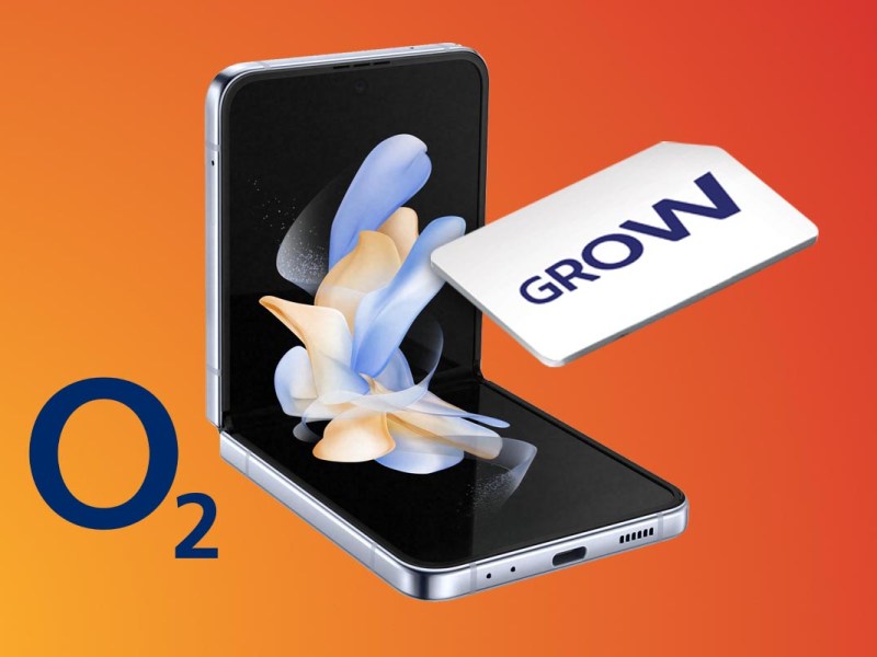 Samsung Galaxy Z Flip 4, O2-Grow-SIM-Karte und O2-Logo vor einem orangefarbenen Hintergrund