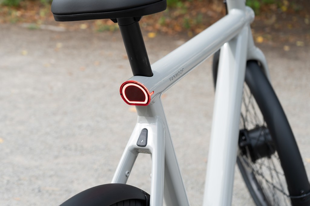 Detailbild: Rücklicht beim E-City-Bike S5 von VanMoof.