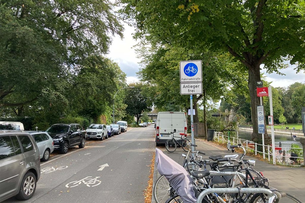 Fahrradstraße mit Schild