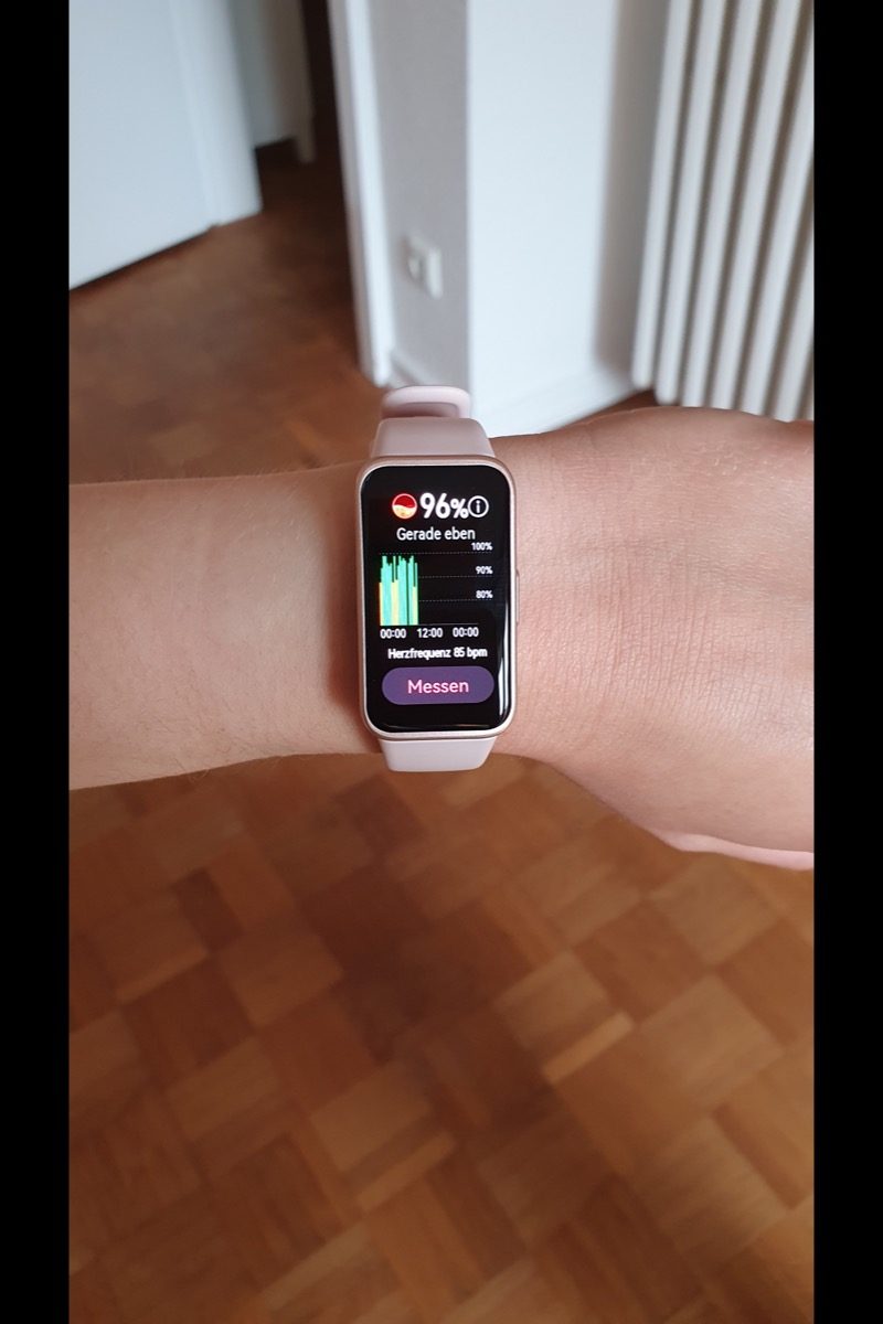 Eine Anzeige auf dem Huawei Band 8.