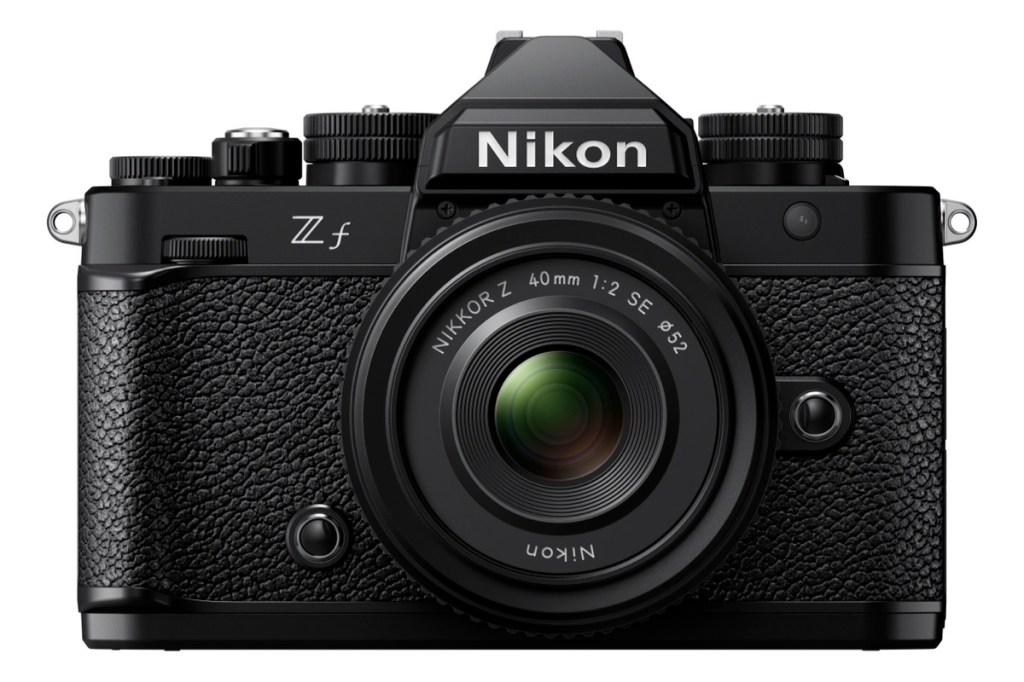 Nikon Z f frontal zu sehen