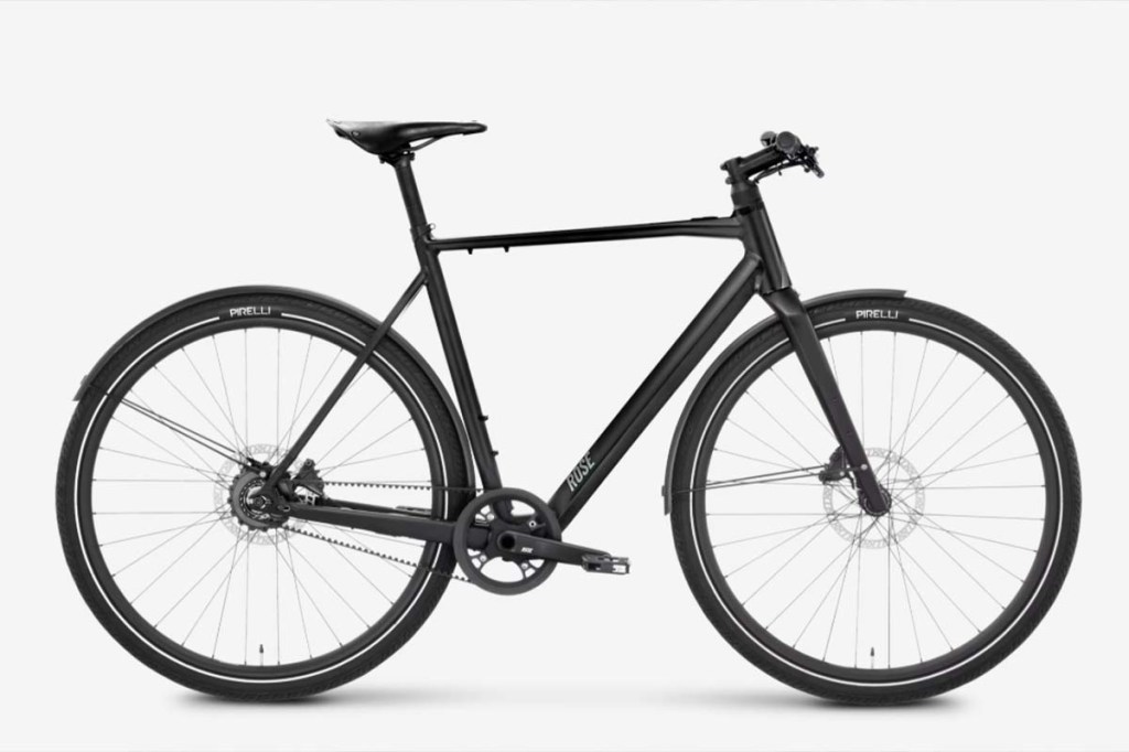 Productshot schwarzes City-E-bike