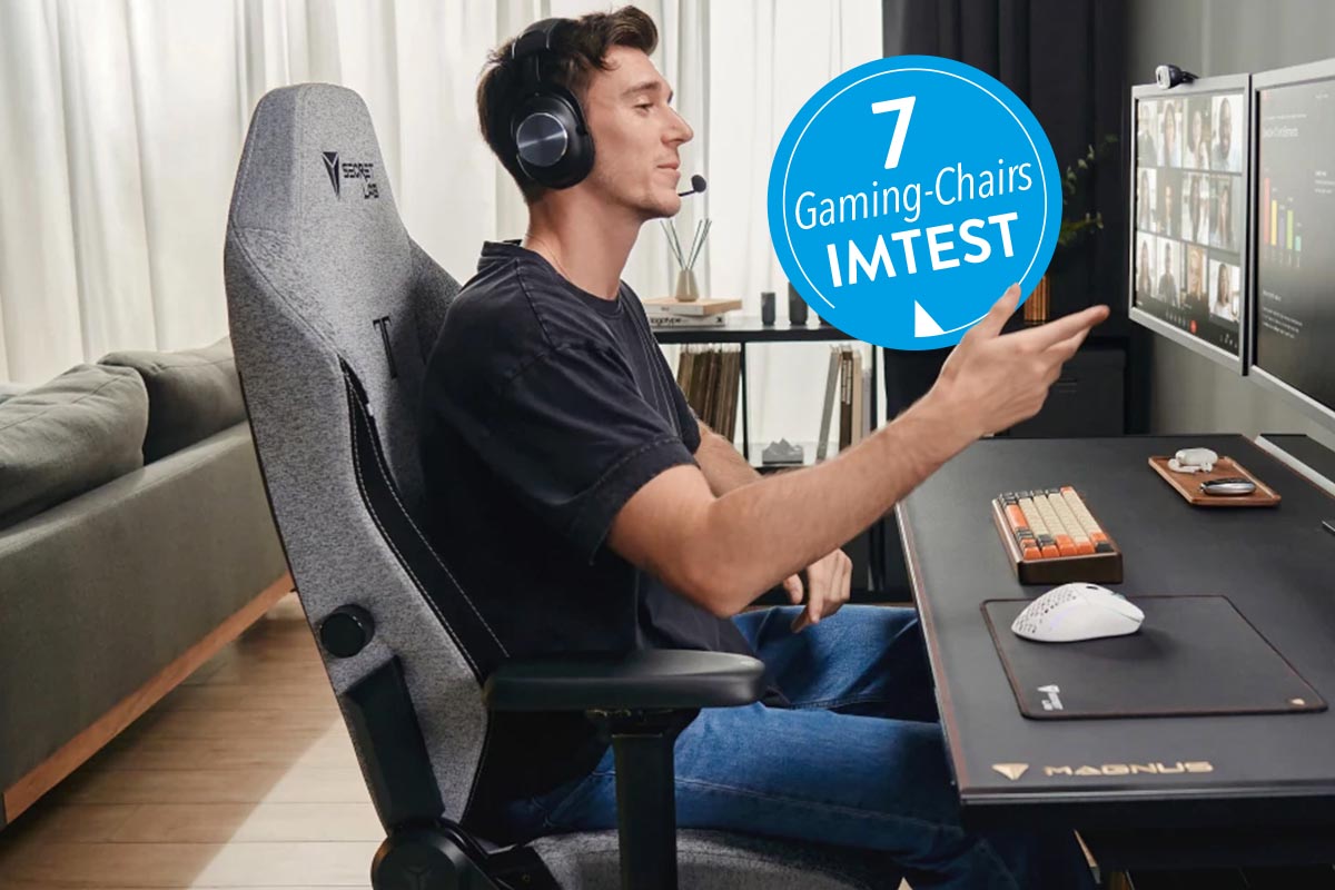 Person auf einem Gaming-Chair von Secretlab.