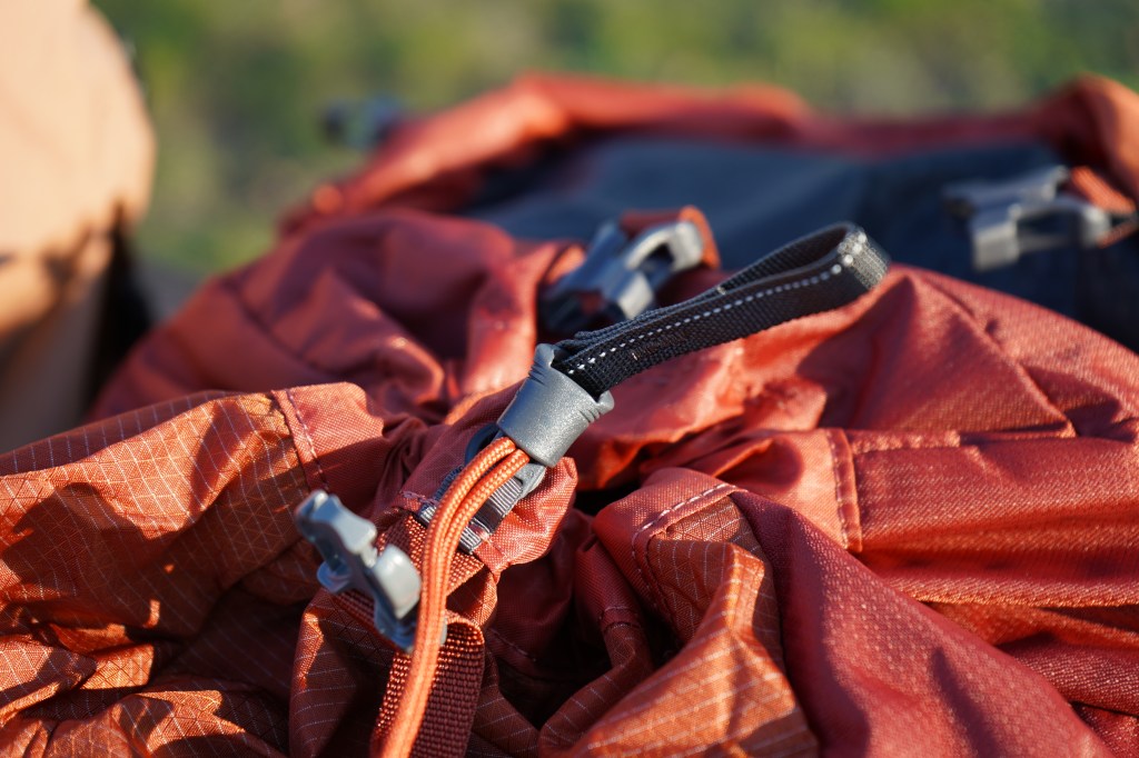 Nahaufnahme Öffnung Rucksack