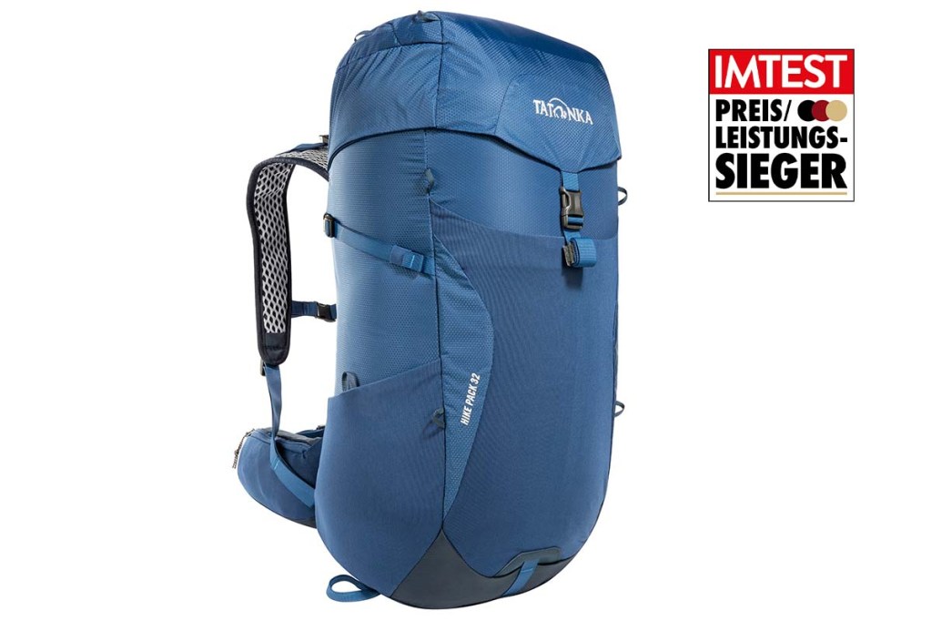 Productshot blauer Rucksack mit Preis-Leistungs-Sieger-Siegel