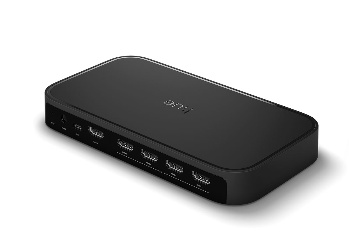 Philips Hue Play HDMI Sync Box 8K in Rückansicht mit freien HDMI-Steckplätzen vor weißem Hintergrund.