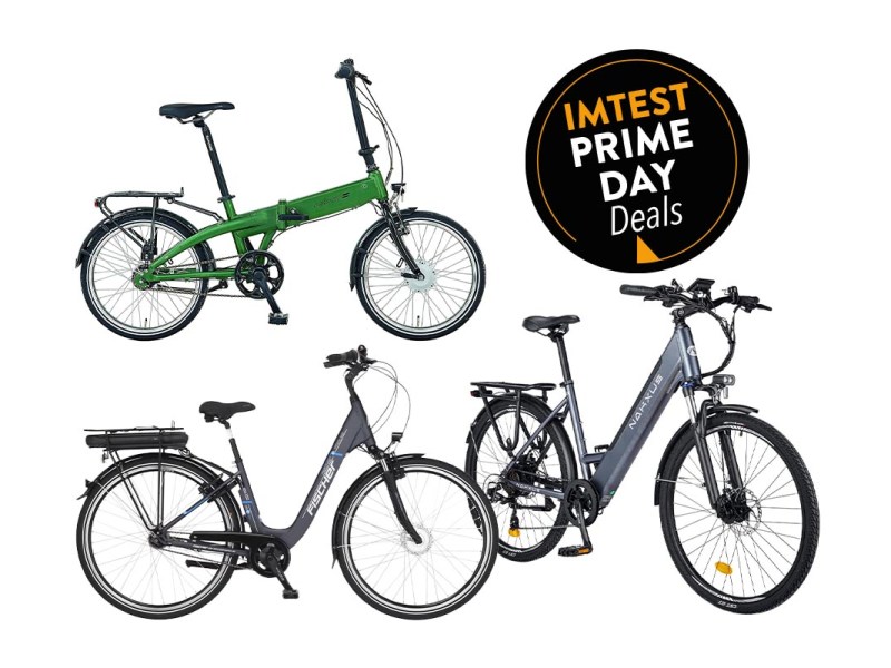 Drei E-Bikes verschiedener Hersteller auf weißem Grund.