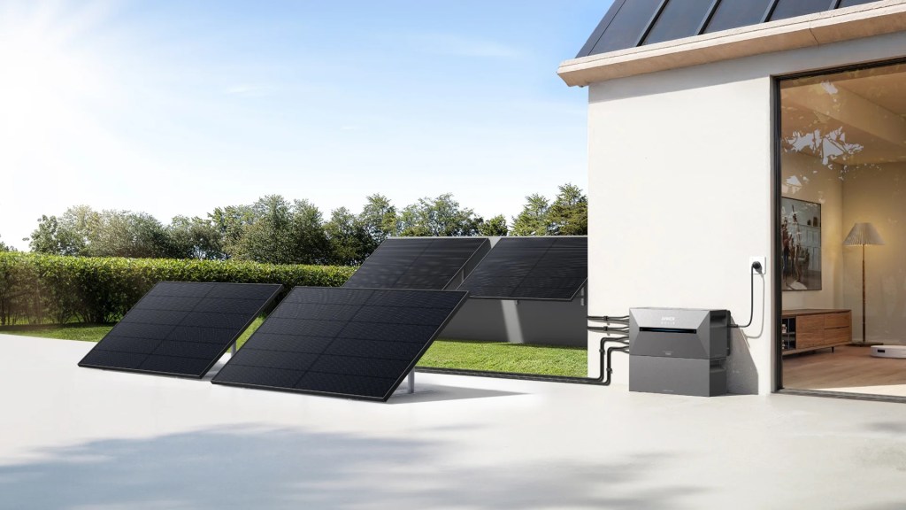 Die Solarpanels von Balkonkraftwerken lassen sich auf dem Boden, an der Wand auf dem Dach und natürlich am Balkongeländer platzieren.